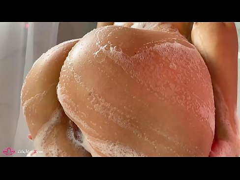 ❤️ Brunette o ipholla litho tsa botona kapa botšehali ho li khotsofatsa Pussy e nang le Vibrator ho ea ho Intense Orgasm in Shower ho rona st.seecamsus.top ❌️